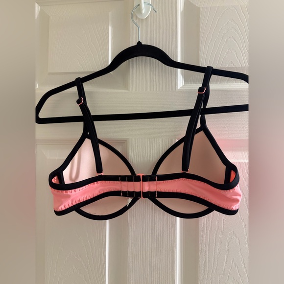 Victorias Secret - Pink / Peach / Black - Bikini Top - 34D - Picture 2 of 6